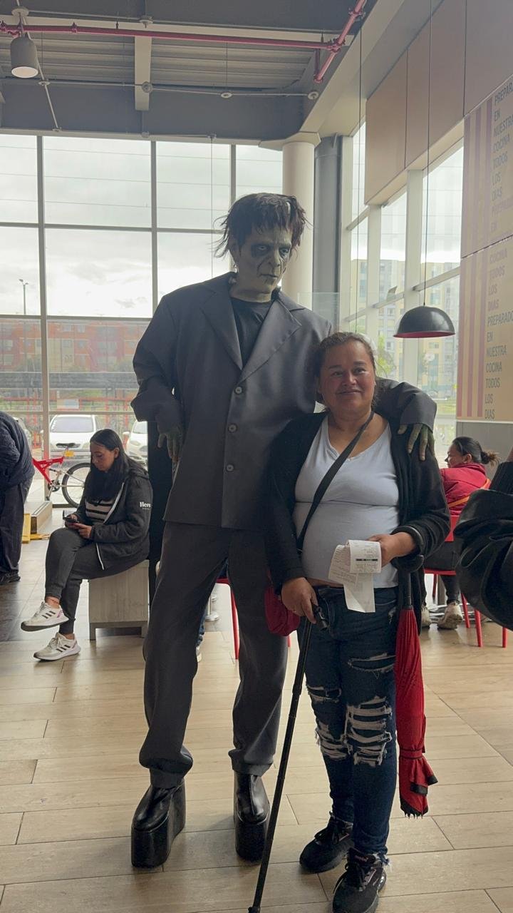 Activación con Frankenstein en CC Viva Fontibón