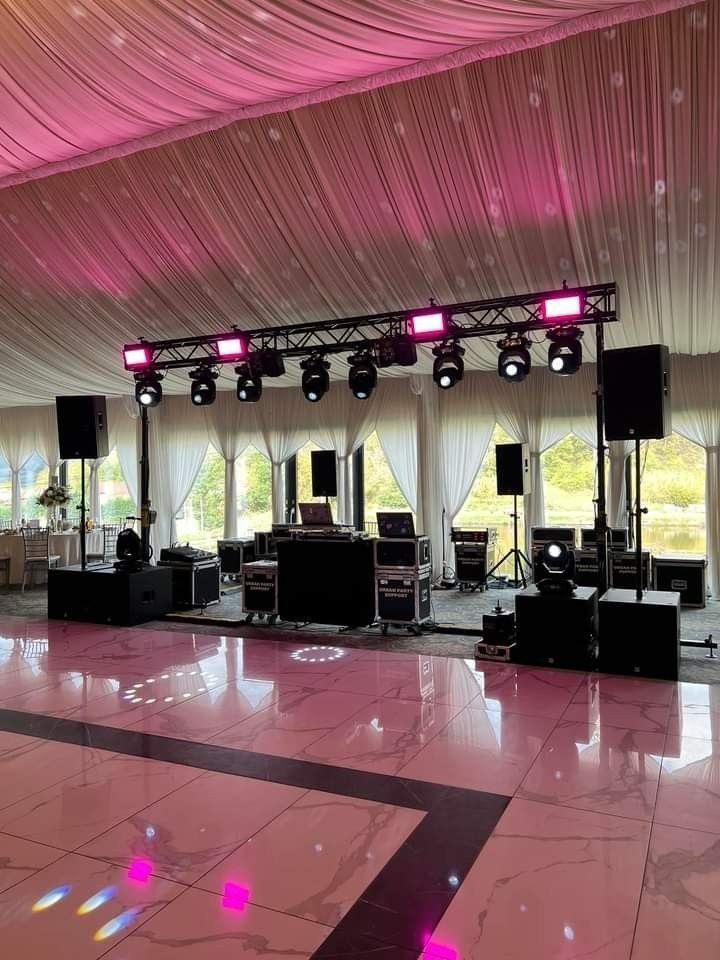Montaje de sonido para evento social